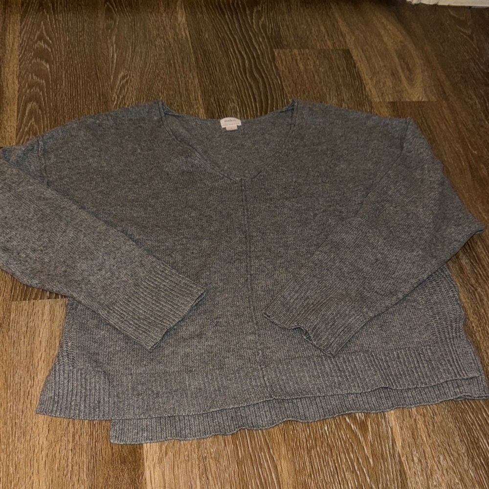 Auden Heather Gray V-Neck Women's Sweater